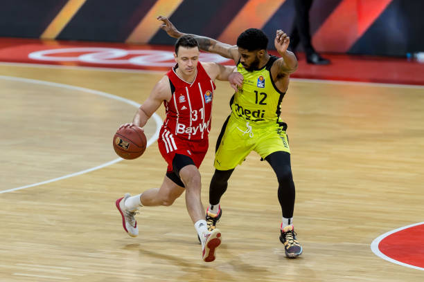 壶比赛中游 壶比赛中游