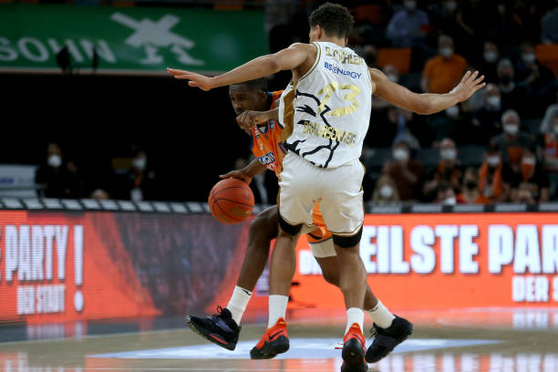 新加坡队显 新加坡队显