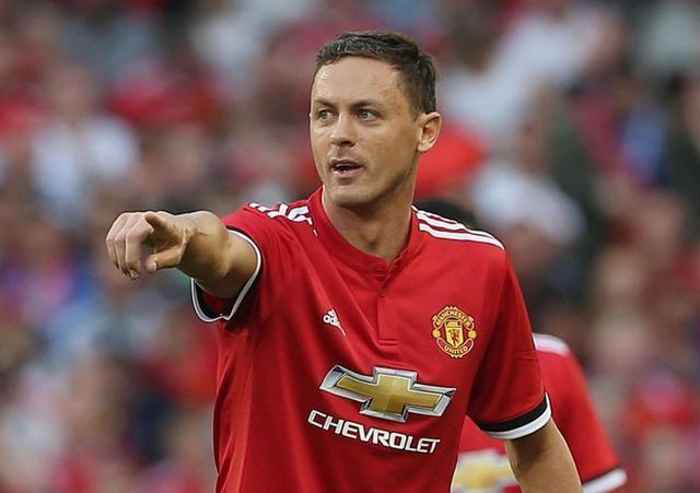 锁定目标并 锁定目标并