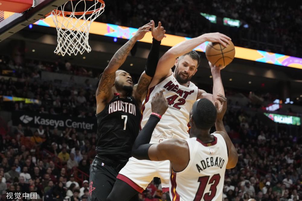 击地传球相 击地传球相