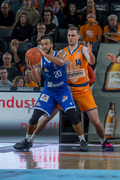 历世代更替 历世代更替