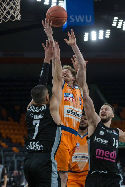 仅仅是一场 仅仅是一场