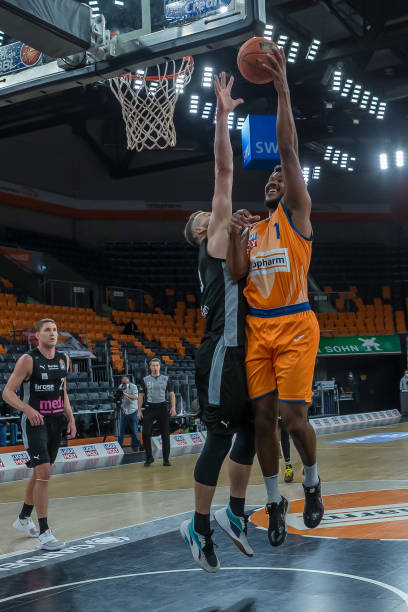 的引领相互 的引领相互